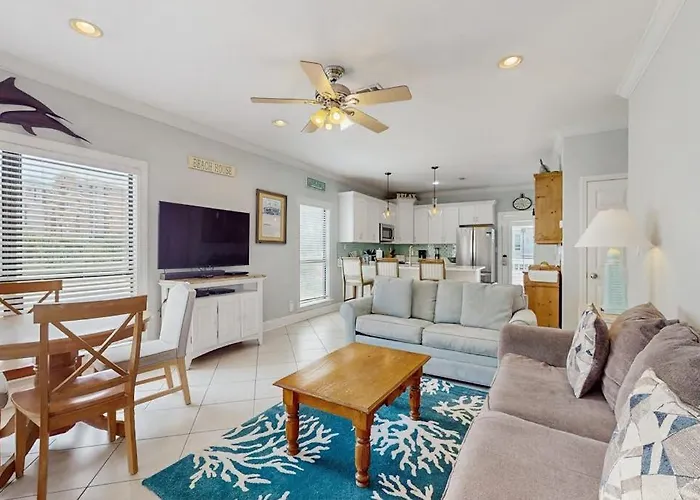 Gorgeous Coastal Townhome With Private Balcony Porch Wd And Shared Pool Pensacola