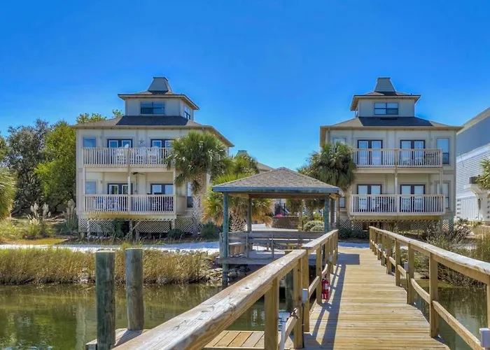 Holiday home Gorgeous Coastal Townhome With Private Balcony Porch Wd And Shared Pool Pensacola