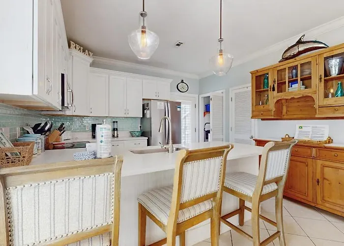 Gorgeous Coastal Townhome With Private Balcony Porch Wd And Shared Pool *