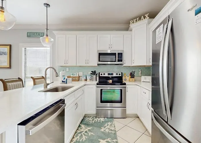 Gorgeous Coastal Townhome With Private Balcony Porch Wd And Shared Pool * Pensacola