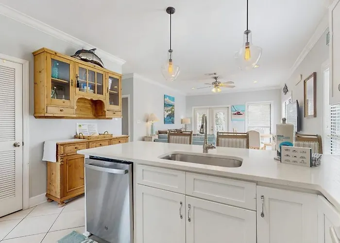 Holiday home Gorgeous Coastal Townhome With Private Balcony Porch Wd And Shared Pool Pensacola