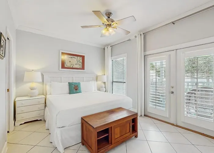 Holiday home Gorgeous Coastal Townhome With Private Balcony Porch Wd And Shared Pool