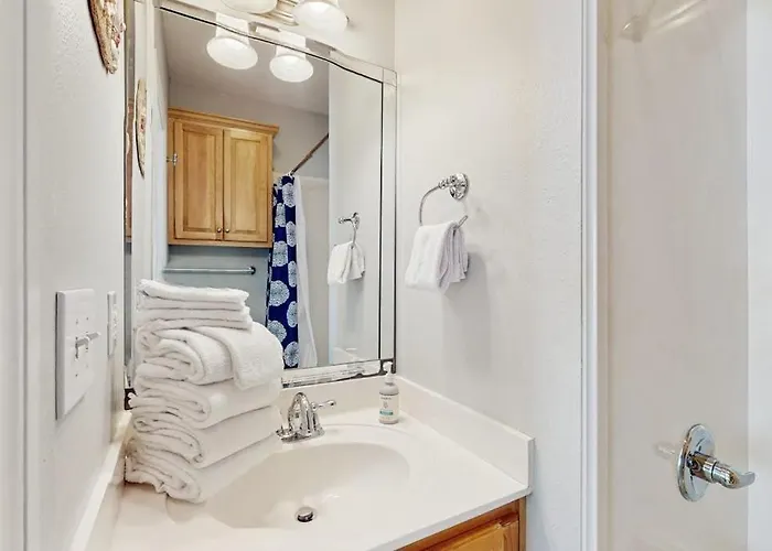 Gorgeous Coastal Townhome With Private Balcony Porch Wd And Shared Pool *