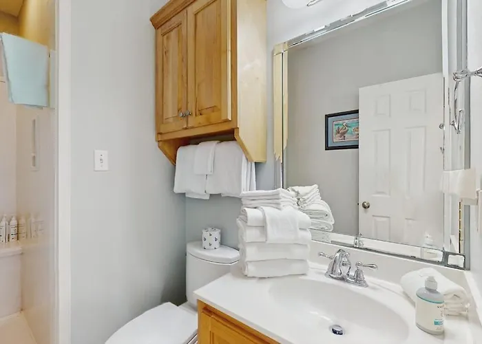 Gorgeous Coastal Townhome With Private Balcony Porch Wd And Shared Pool Holiday home Pensacola