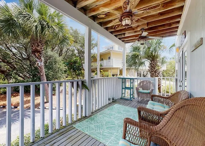 Holiday home Gorgeous Coastal Townhome With Private Balcony Porch Wd And Shared Pool Pensacola