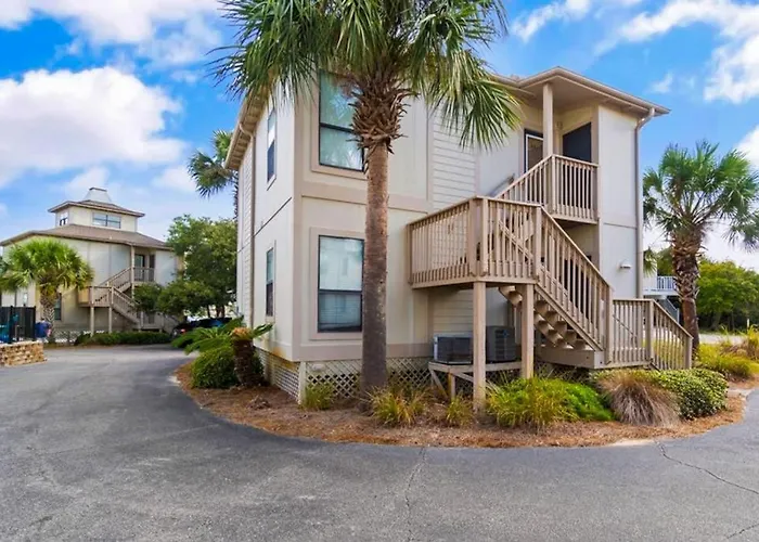 Holiday home Gorgeous Coastal Townhome With Private Balcony Porch Wd And Shared Pool *